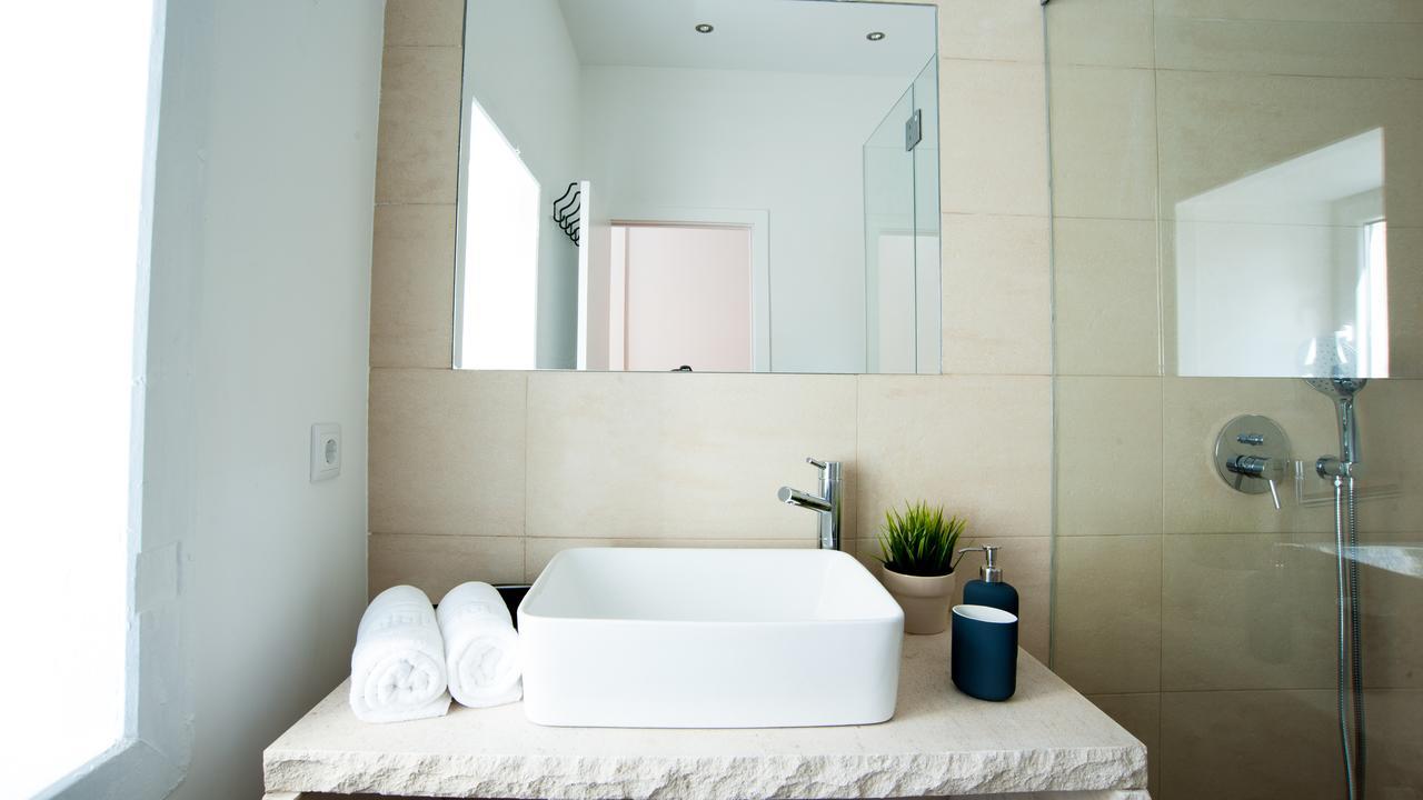 Gs Chiado Boutique Studios & Suites Lisbon Bagian luar foto