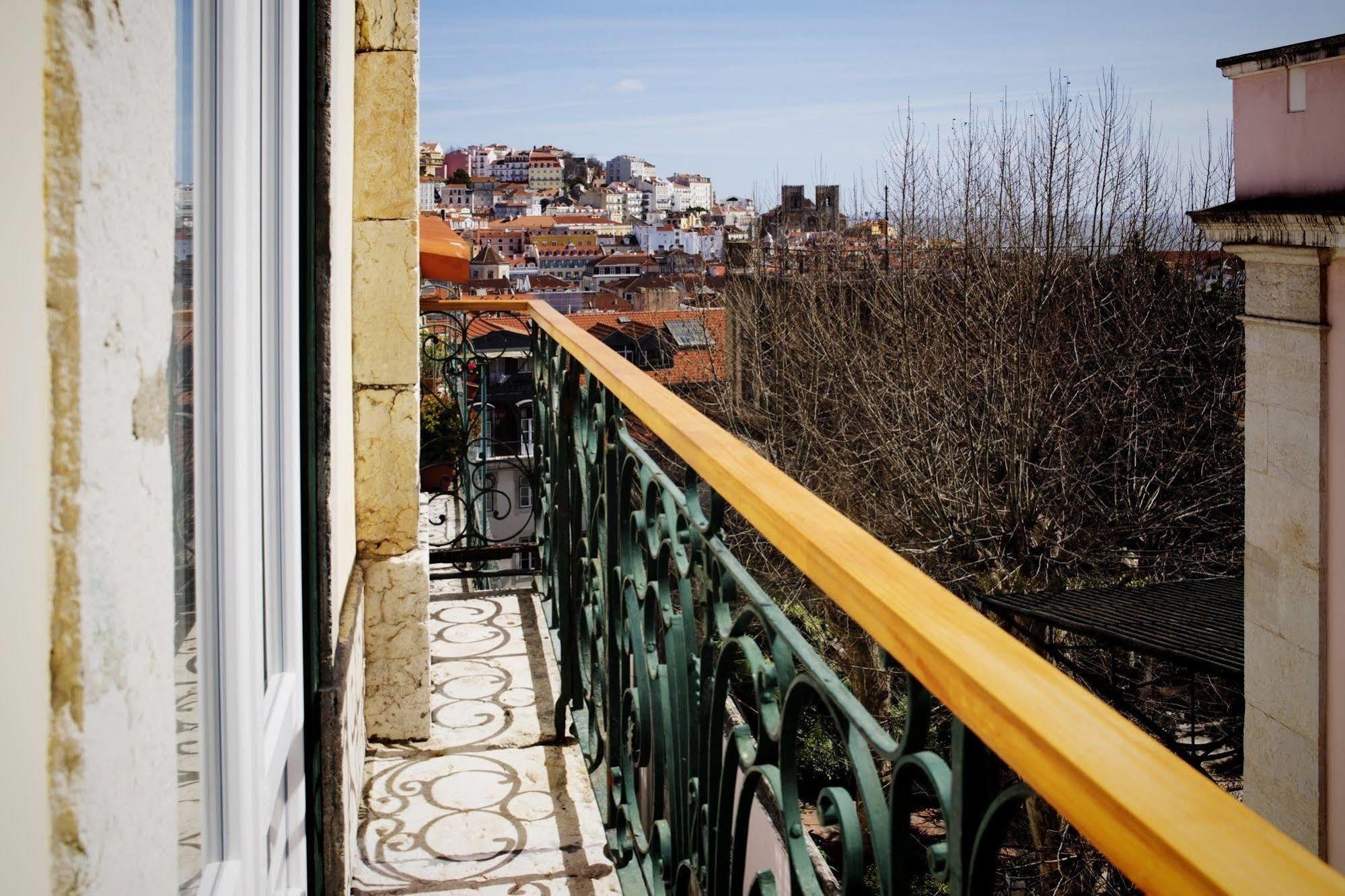 Gs Chiado Boutique Studios & Suites Lisbon Bagian luar foto