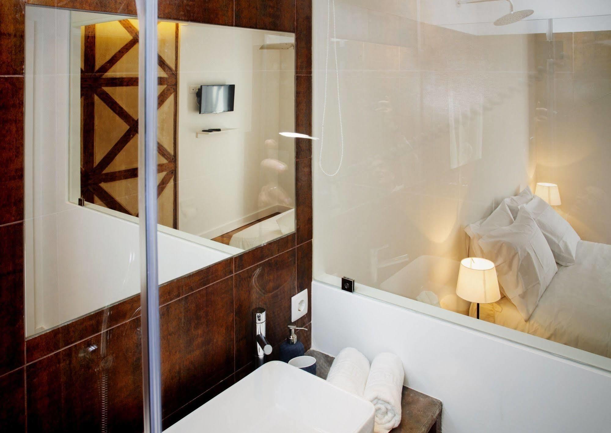 Gs Chiado Boutique Studios & Suites Lisbon Bagian luar foto